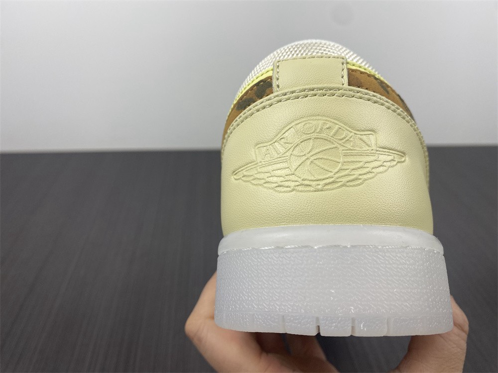 AIR JORDAN 1 LOW 553558-034